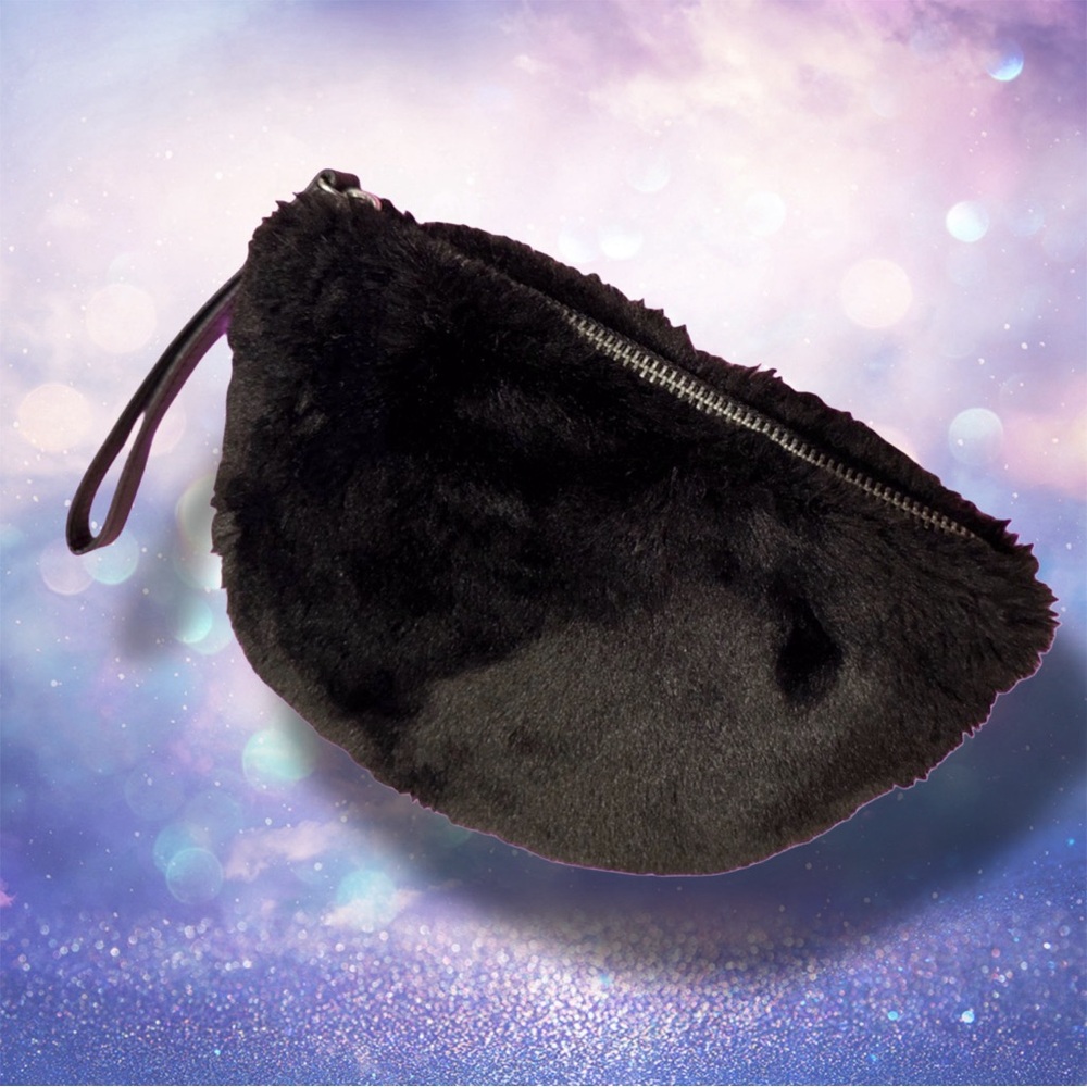 [ 3 FOR $20 ] HOUSE OF HARLOW 1960 BLACK FURRY MAKEUP BAG